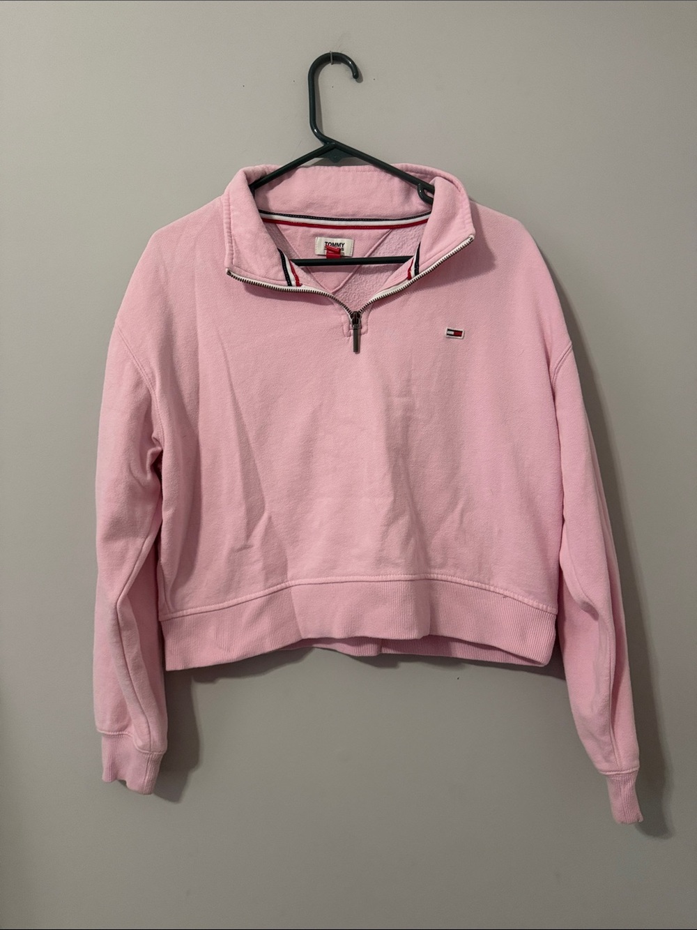 Tommy Hilfiger Light Pink Quarter-Zip Cropped  Pullover-Size Large
